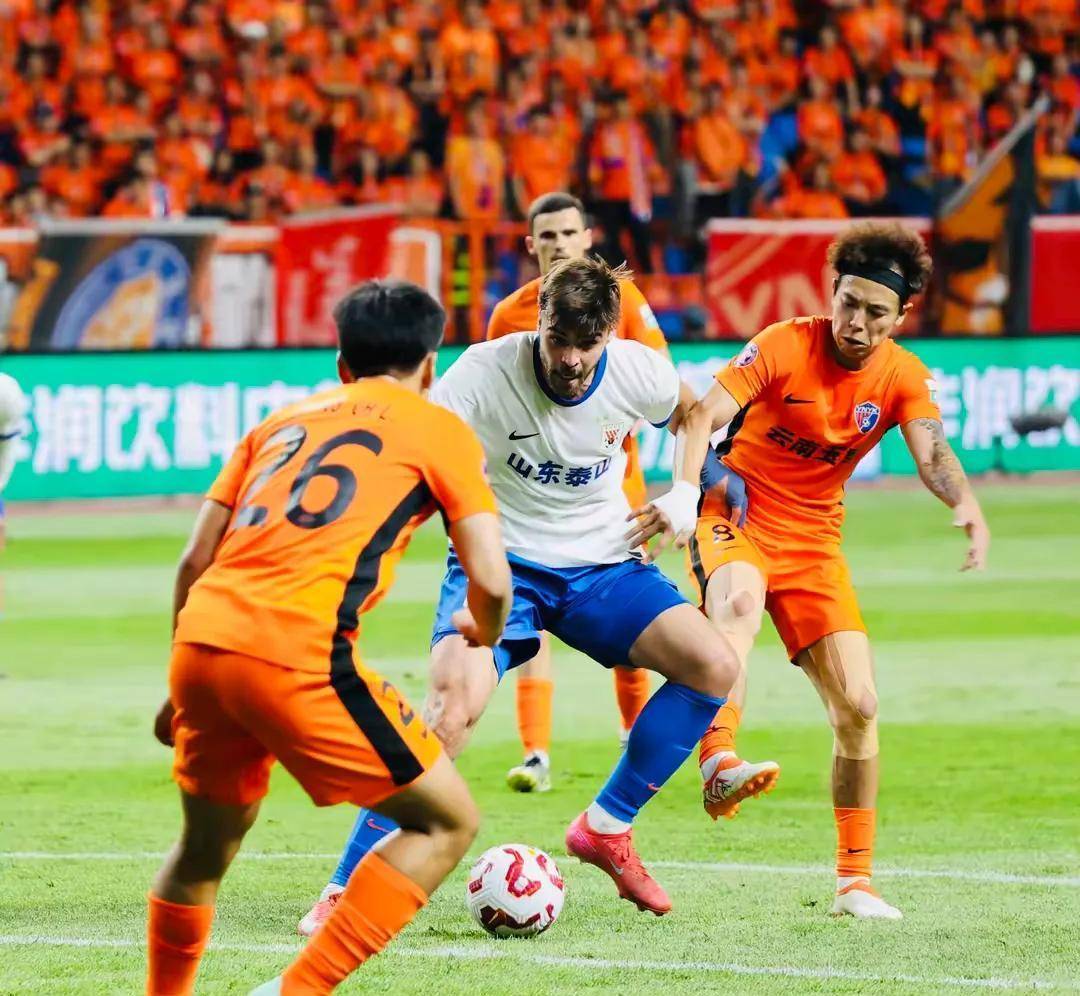 深圳队爆发神级表现，中超被彻底压制，爆冷的简单介绍