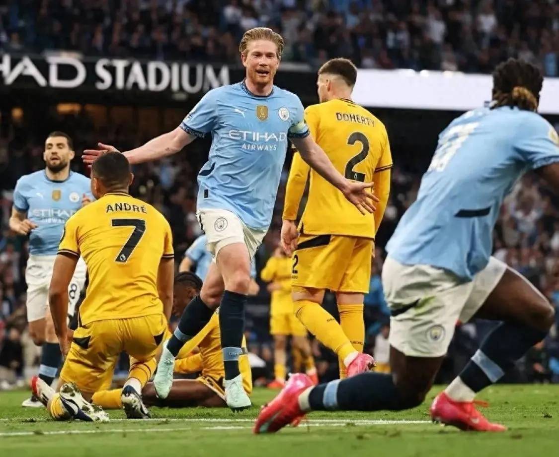 曼城逆转战胜对手赢得关键三分