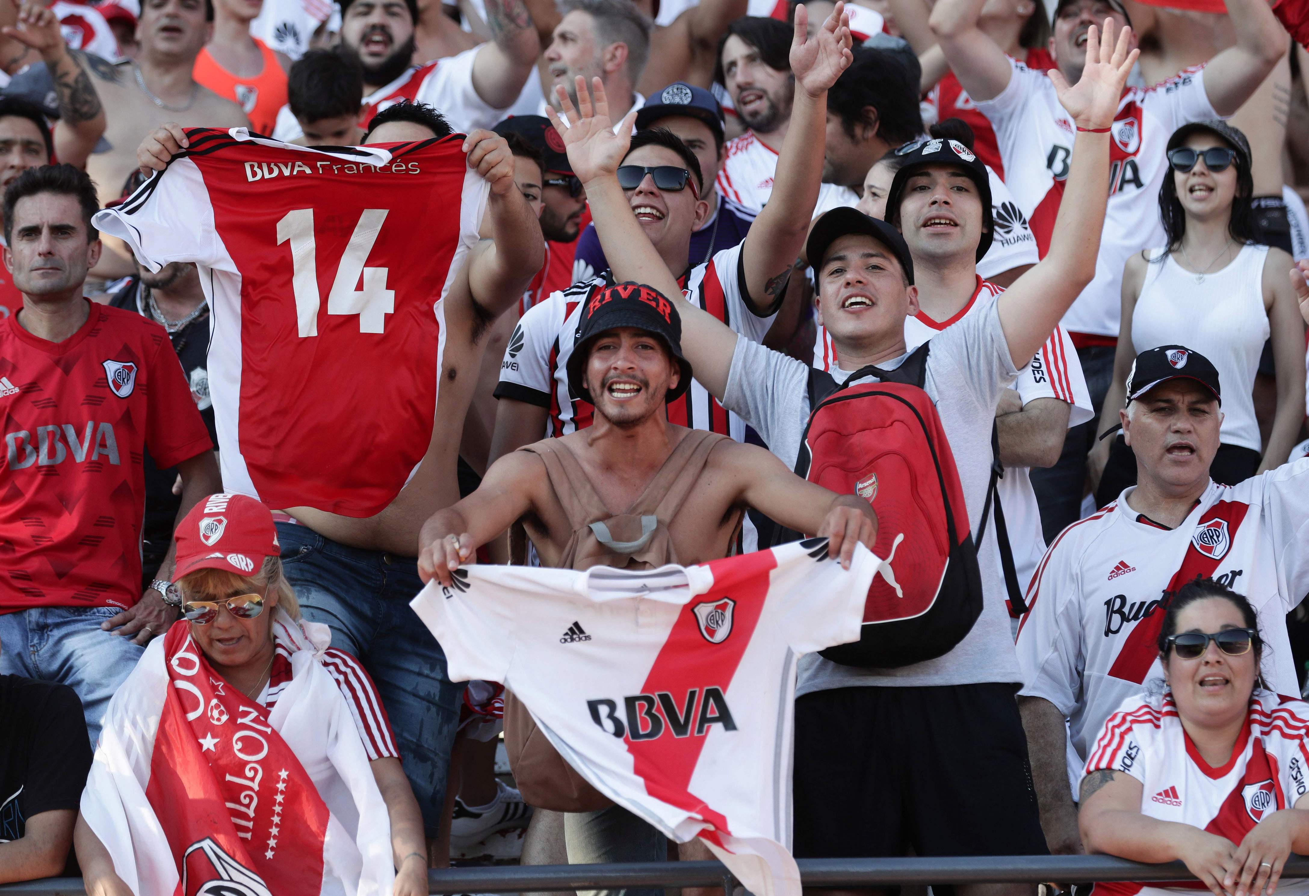 关于阿根廷足球传奇杯河床击败博卡青年的信息