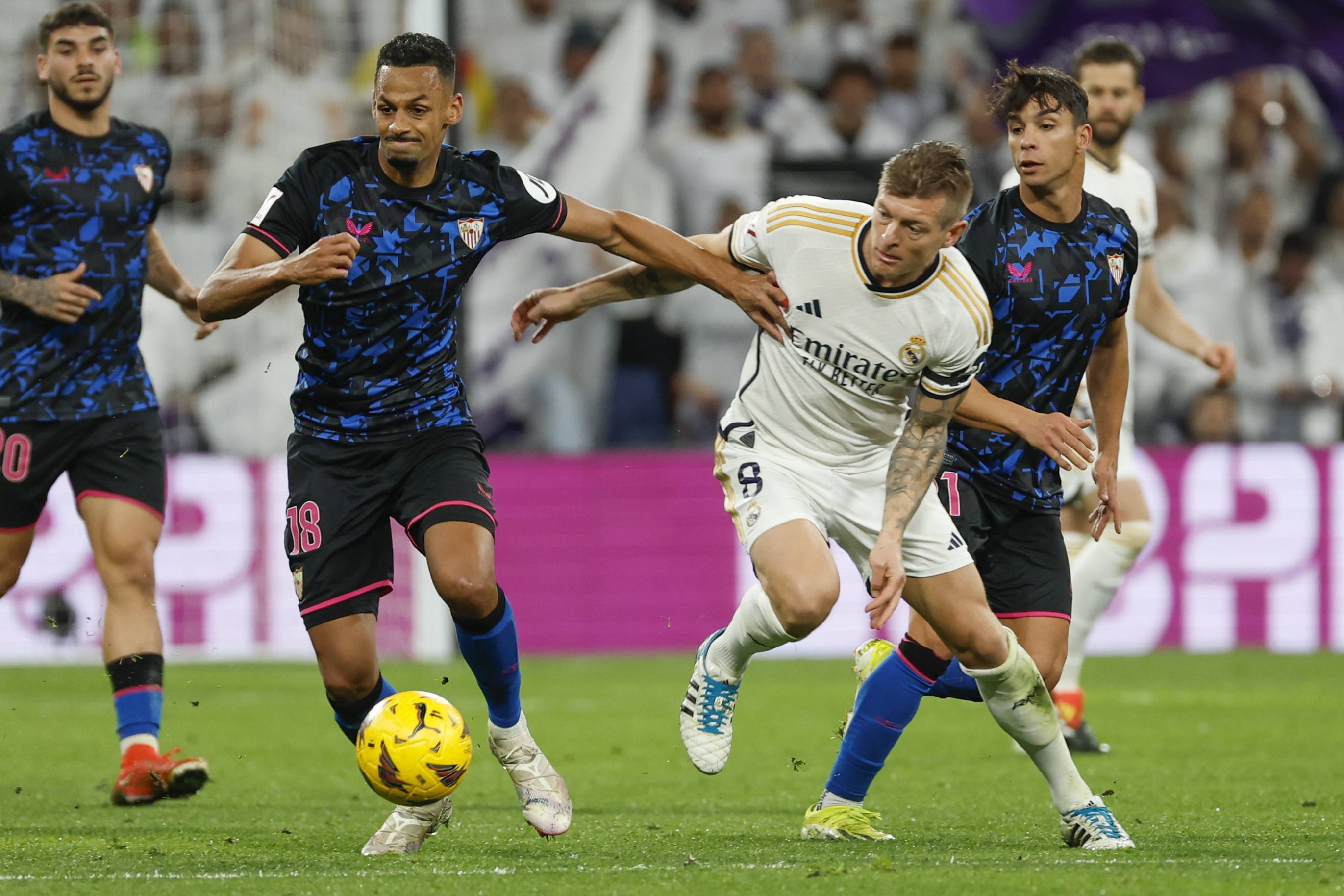 关于塞维利亚主场失分，遗憾战平劲敌的信息