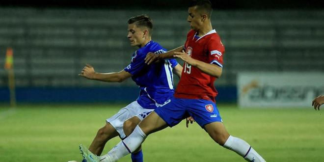 比利时大胜捷克，小组出线希望犹存的简单介绍