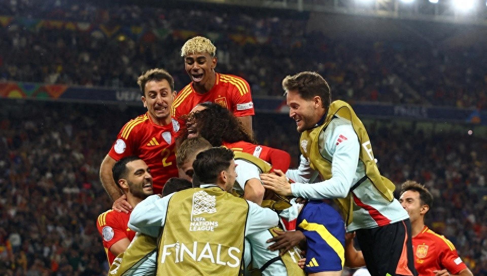 回顾欧洲足球风云，激战连连火力全开