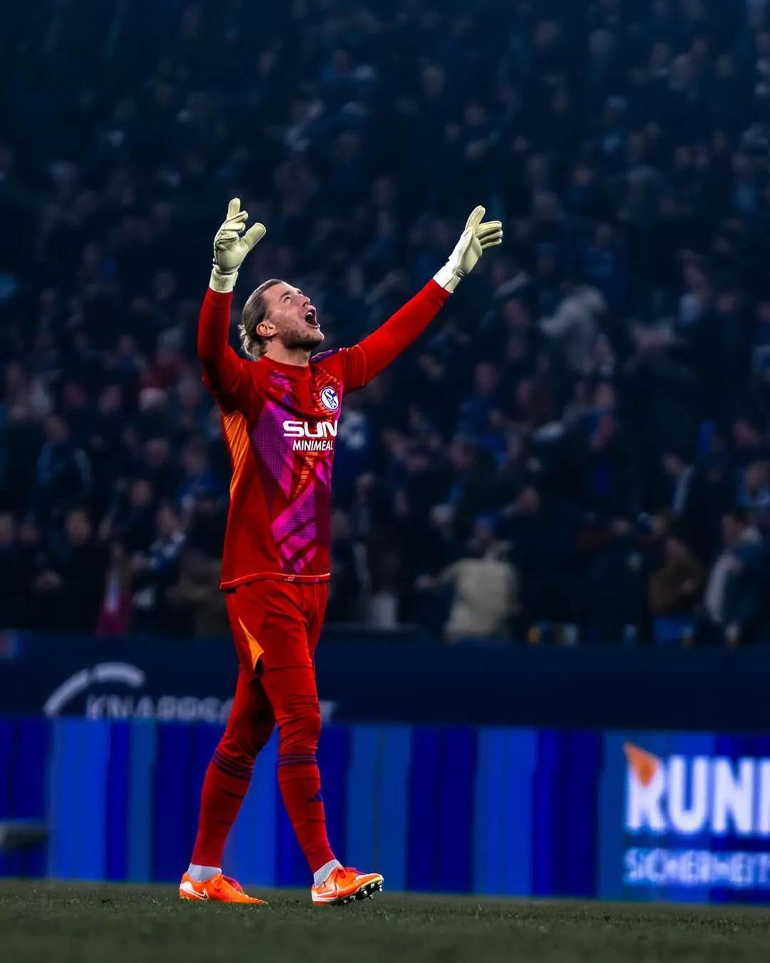 包含沙尔克失利，遭遇德国足球联赛连败的词条