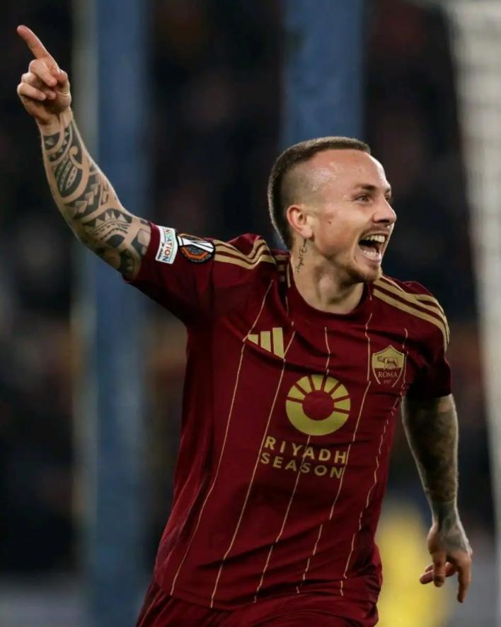 阿贾克斯球员破门得分，晋级半决赛