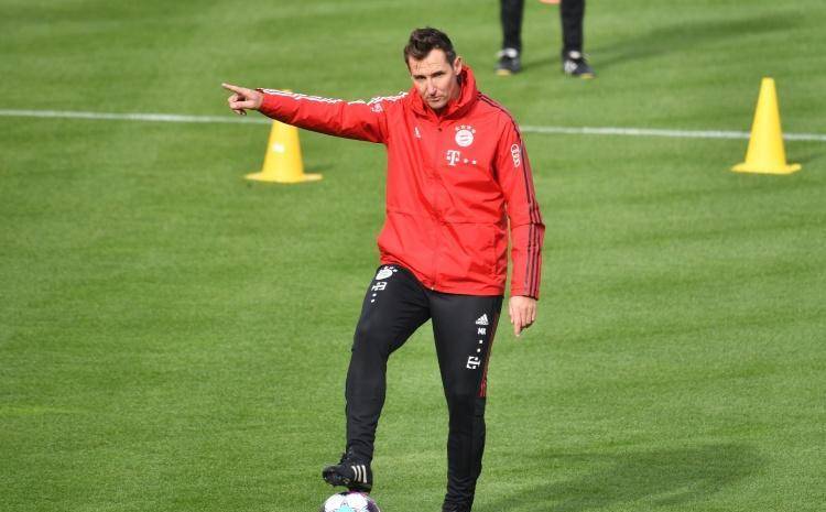 拜仁慢热失分，球员士气受挫急需强化训练