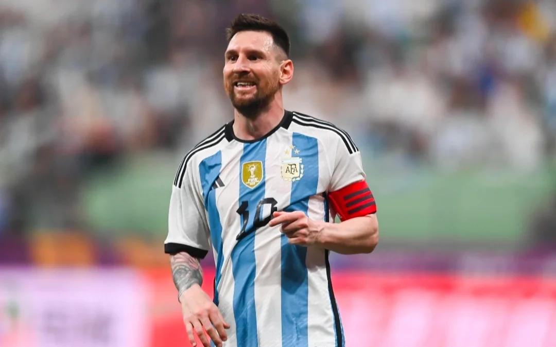 关于南美足球赛场上的热门球队，谁将问鼎冠军的信息