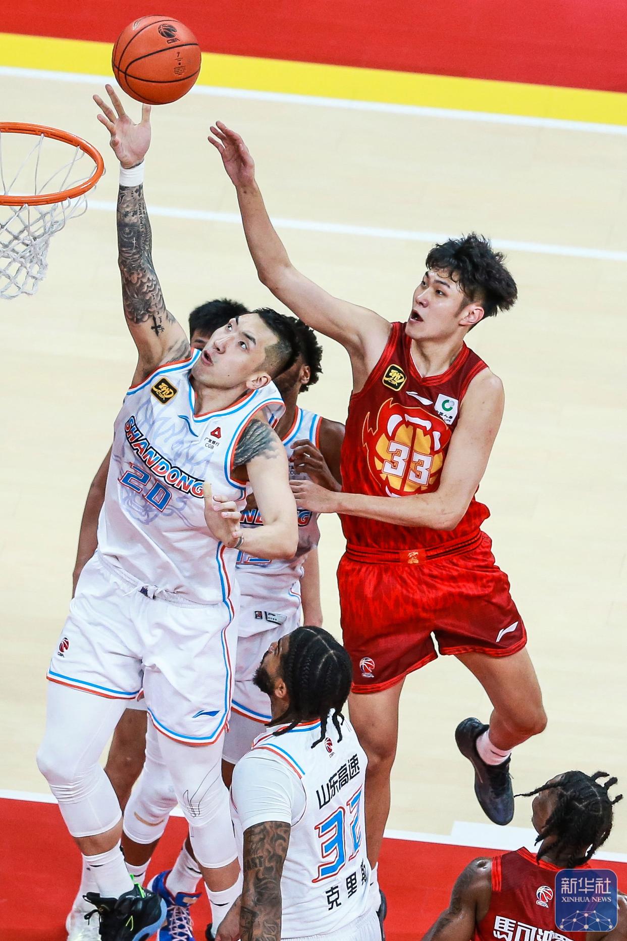 深圳马可波罗在CBA赛场上逆转实现连胜，全队表现亮眼的简单介绍