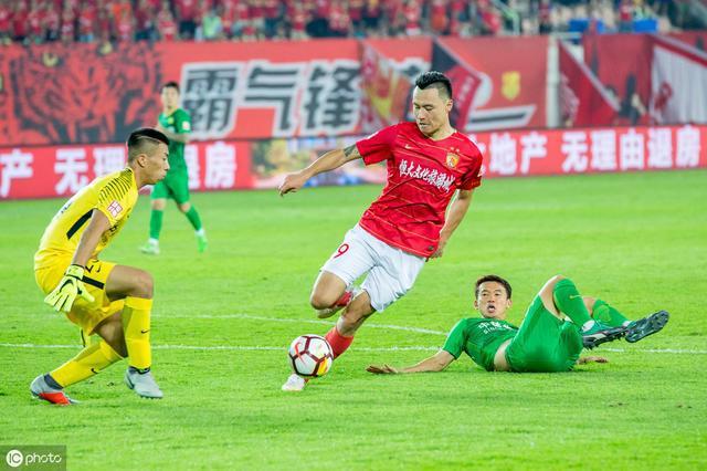 国安主场挑战恒大，谁能笑到最后？