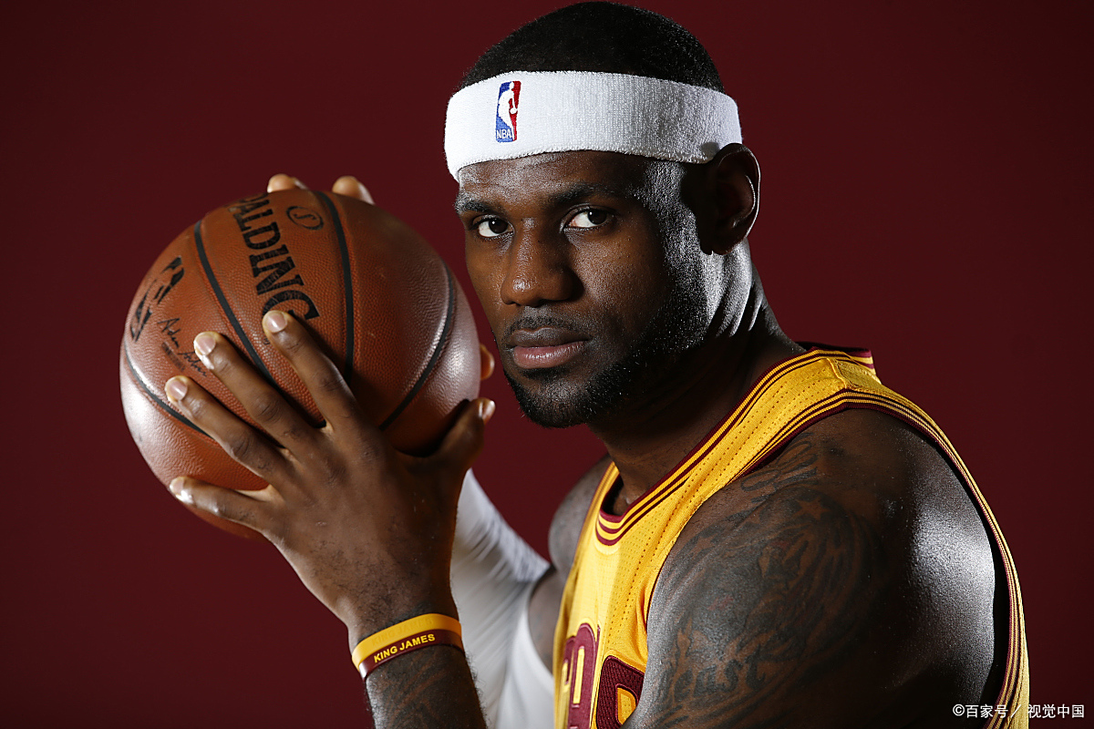 关于沃尔夫斯堡队在比赛中奋力一搏获得胜利的信息 关于沃尔夫斯堡队在比赛中奋力一搏获得胜利的信息